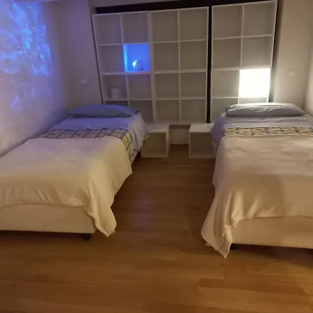 Via Aemilia - Centro شقة إيمولا